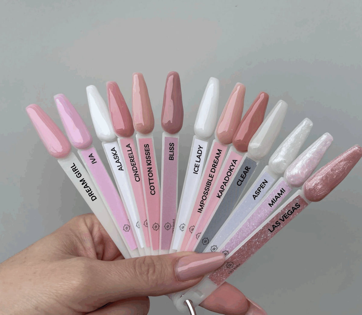 JAM SILKY PEACH – Pfirsichfarbenes Nude Builder Gel mit Silk-Effekt