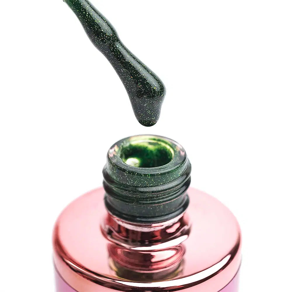 167 – Spruce Garland 15 ml Grüner Nagellack mit schimmerndem Glanz