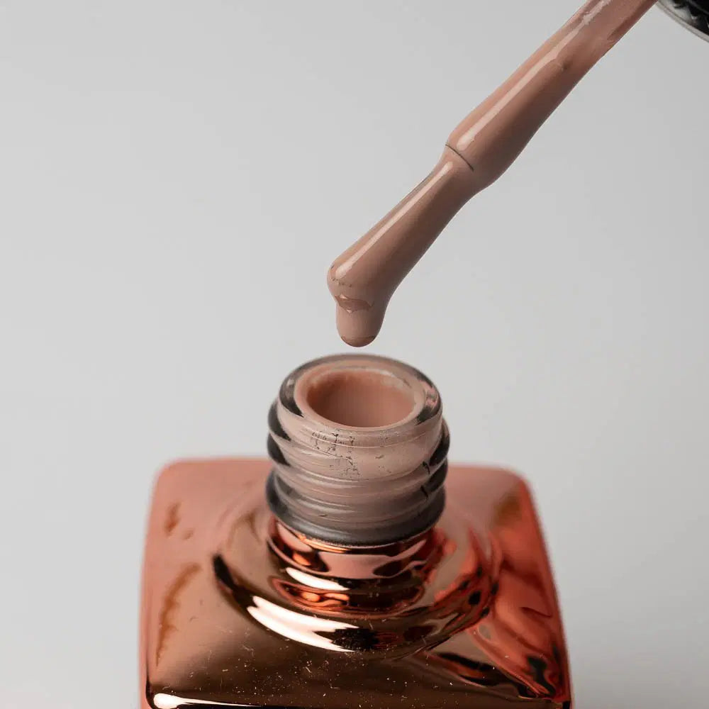 Cookie 15ml – Langanhaltender Gel-Lack in einem warmen Beige-Braun-Ton