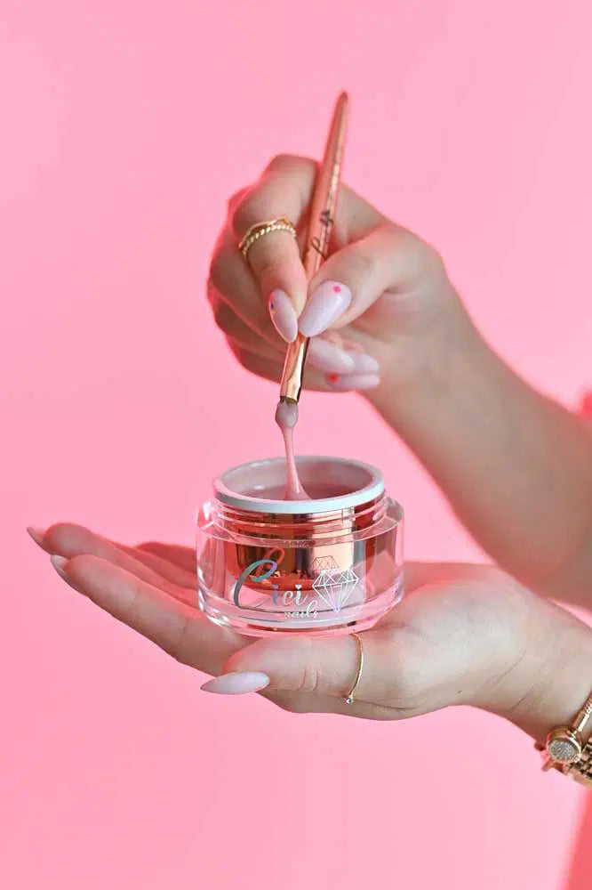 HARD COVER NUDE BLUSH – Aufbaugel für einen perfekten Apex und einen natürlichen Nude-Effekt