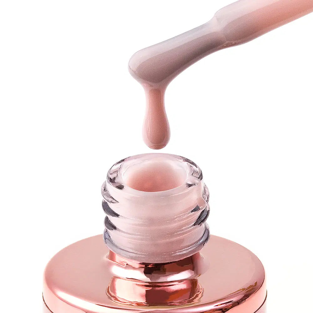 Hard BIAB Toffee Touch 15 ml – aufbauender Gel-Lack in einem zarten Brautton